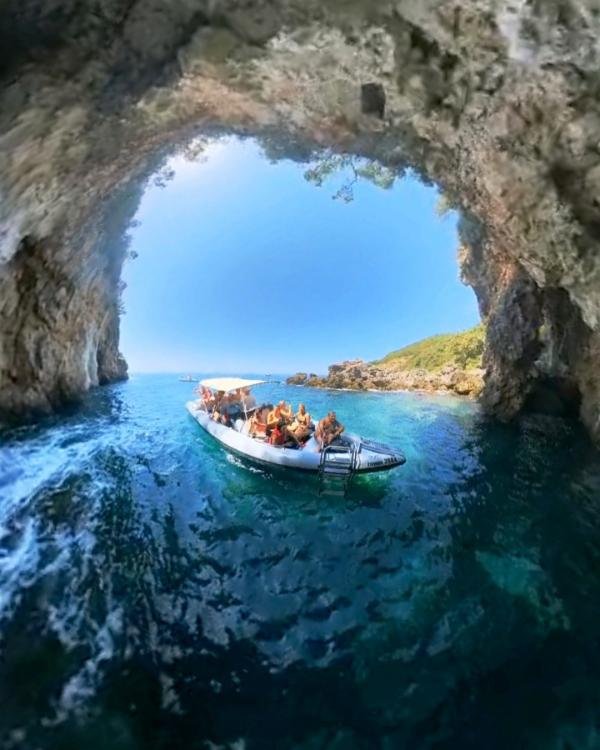 himara himarë albania cruises tours boat