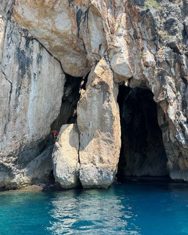 himara himarë albania cruises tours boat